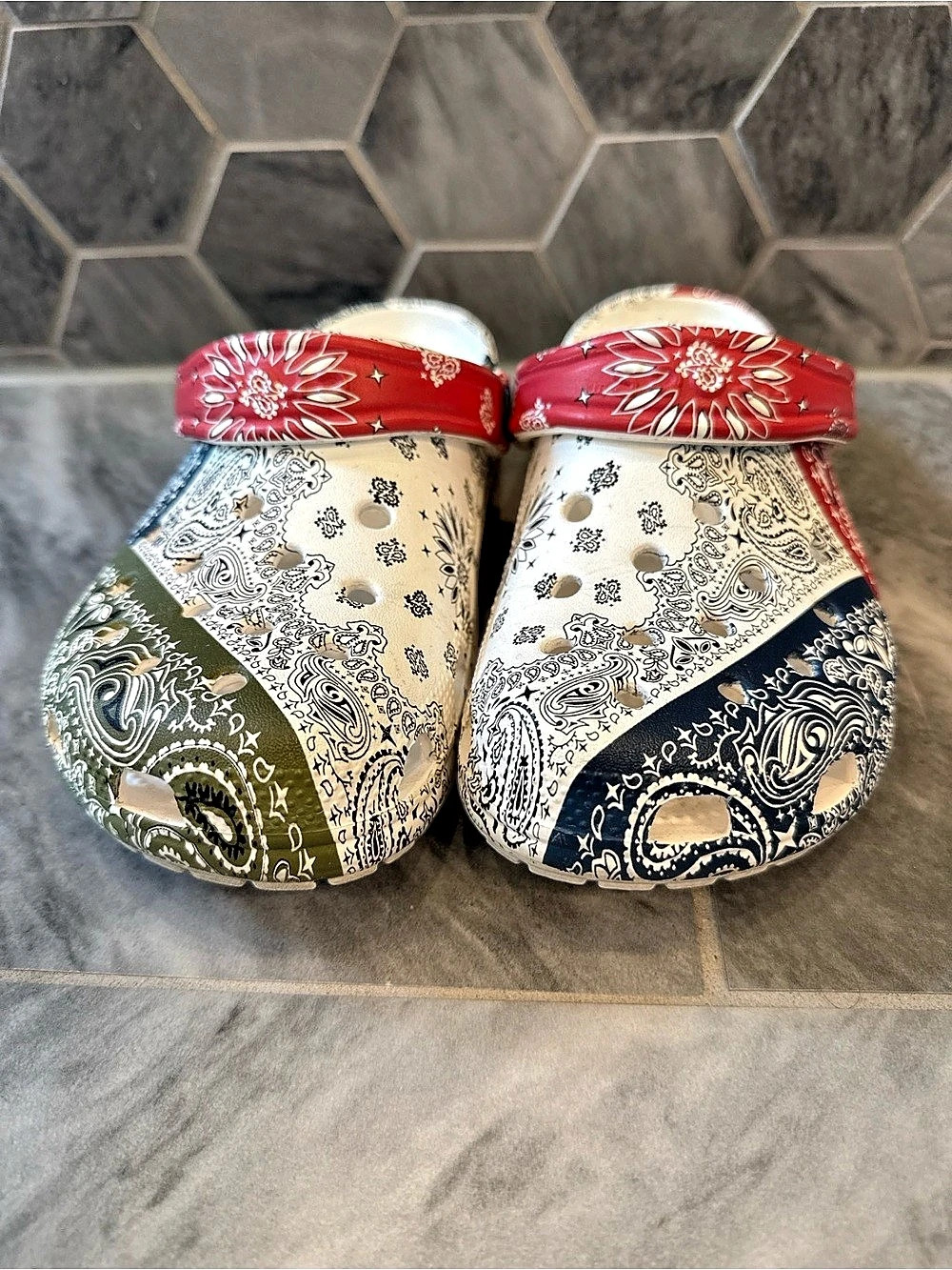 Crocs Classic Bandana Clog Paisley Print in Red & Blue